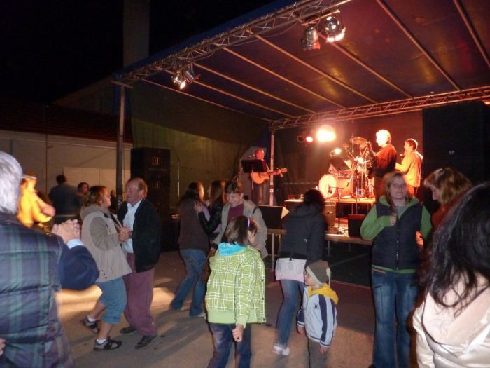 Country večer 16. 9.
Country skupina Dolejšáci
Klíčová slova: Bělá pouť