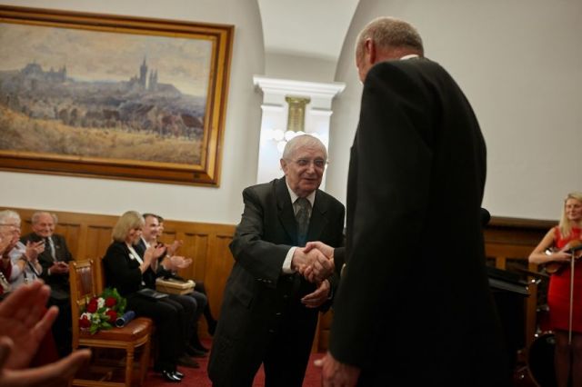 185401_kn2_4741.jpg