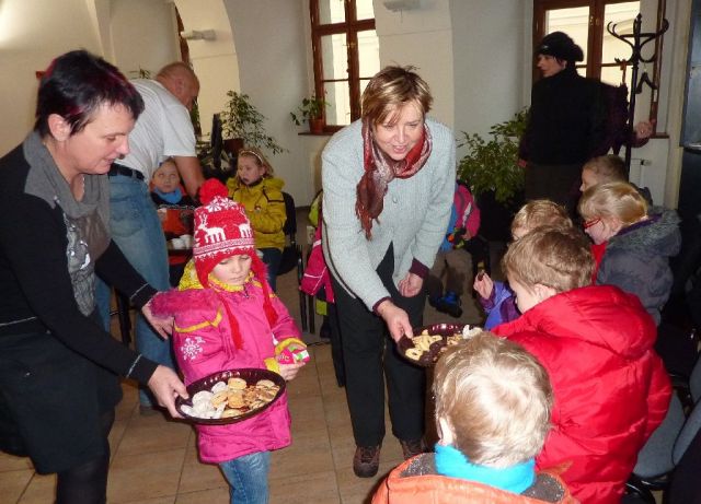 posezení dětí z MŠ Klatovy Klatovy, Studentská ul. - odloučené pracoviště KOLDINOVA na OŠKCR MěÚ Klatovy

