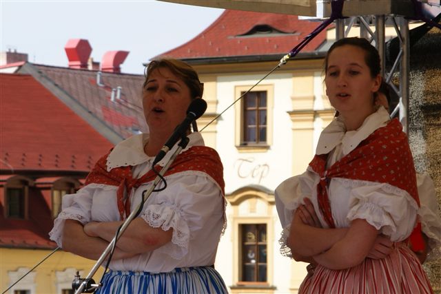 Folklórní soubory Šumavánek a Šumava při T.J.Sokol Klatovy
