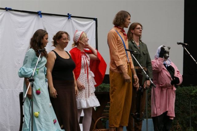 Letní kino
odpolední program - ochotnický divadelní spolek Buřina

