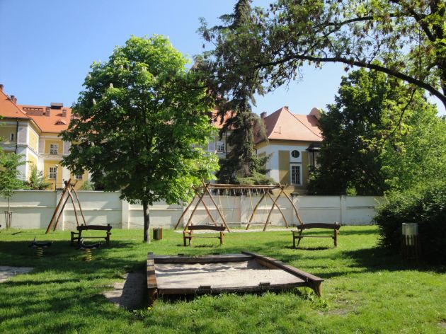 Dětské hřiště u Gymnázia
Autor MIC Sušice
