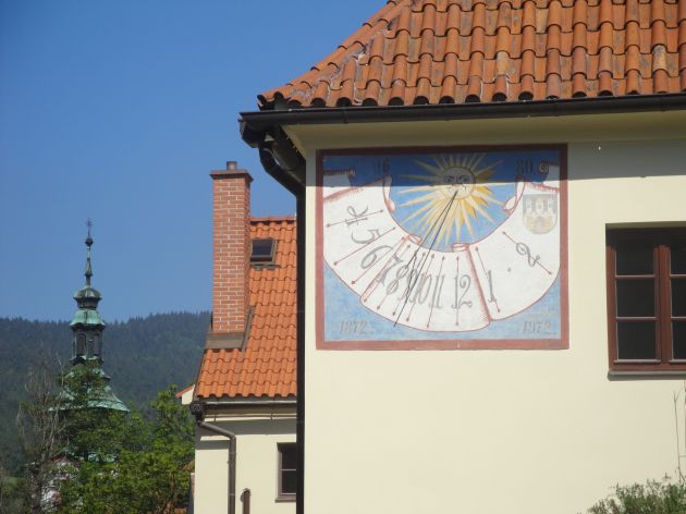 Sluneční hodiny v klášterní zahradě
Autor MIC Sušice
