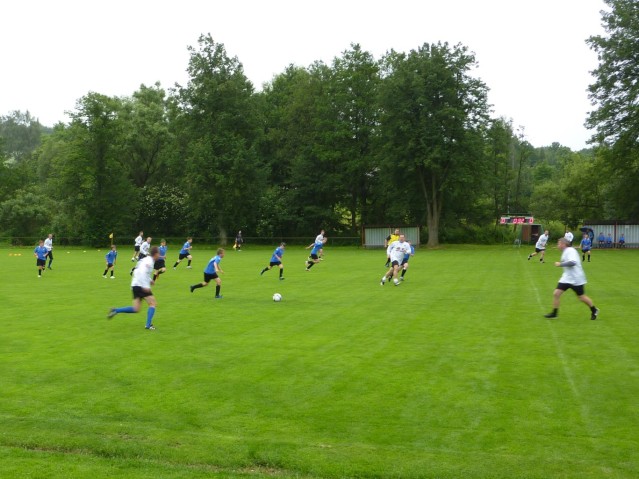 Mladí žáci vs. Trenéři, výboři, tatínkové
Keywords: Bělá fotbal