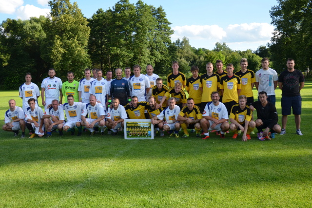 Fotbalové utkání týmů, které postoupily do 1.B třídy r. 2004 a r. 2015
Keywords: Bělá fotbal